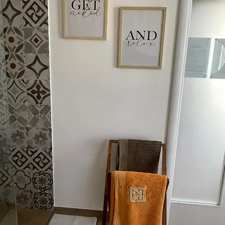 Guest house Wanderlust House *